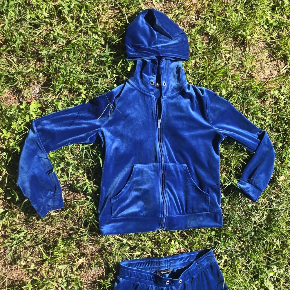 Sapphire Velour Tracksuit💙✨